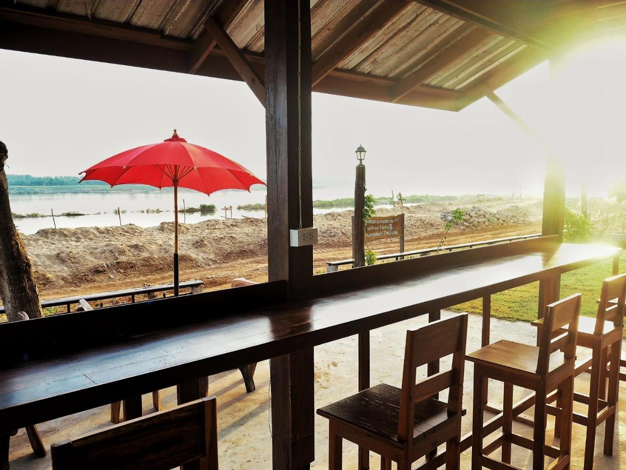 Nawiengkaeriverview Resort Mukdahan Ngoại thất bức ảnh